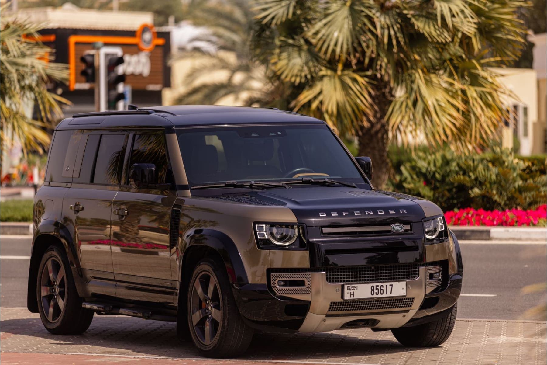 Land Rover Defender Defender 110 HSE 2024 – Luxury SUV for rent in Dubai